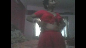 Hot Tamil Aunty Removing dress infront of cam