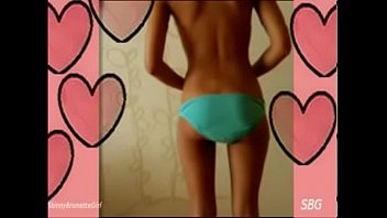 desi skinny brunette girl - bhabi show