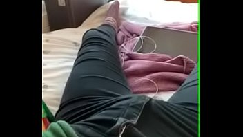 Se masturba y envía video por kik